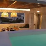 Oikies Apartment *