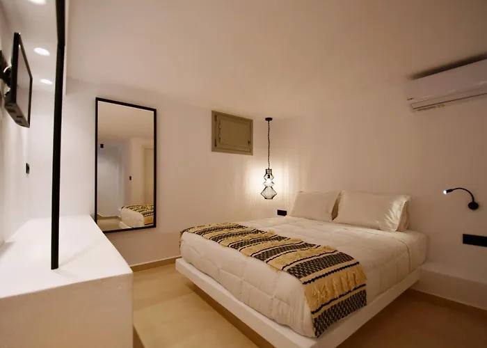 Oikies Apartment Naousa (Paros)