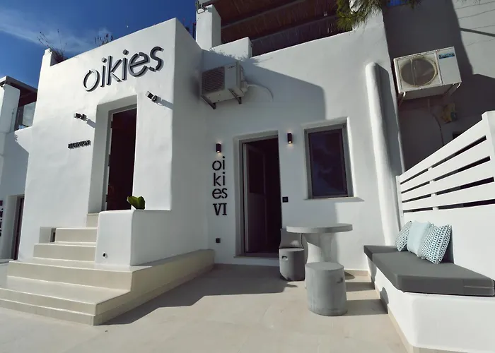 Oikies * Naousa (Paros)